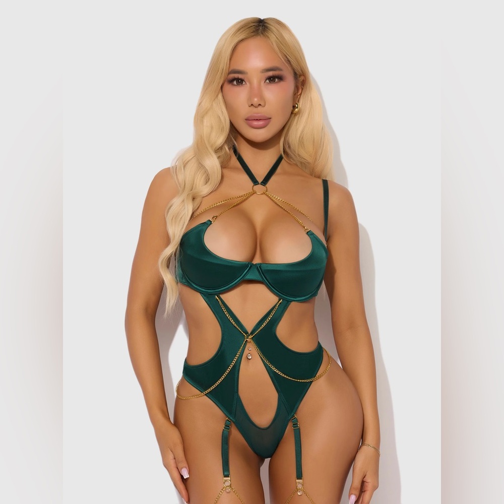Frederick's of Hollywood Emerald Green Chain-Accent Teddy